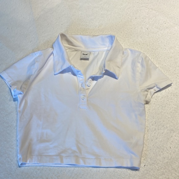 2 X TNA CROPPED WHITE TEE and WHITE CROPPED COLLARD SHIRT SIZE S . - Picture 9 of 14